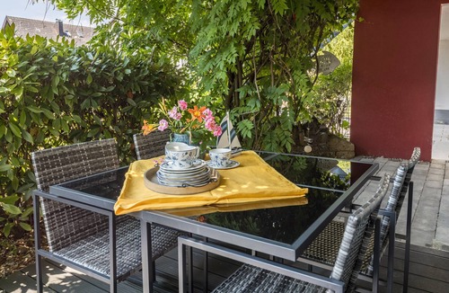 Radolfzell am Bodensee Apartment | Apartment 'Haus Auryn' with Private Terrace, Shared Garden and Wi-Fi