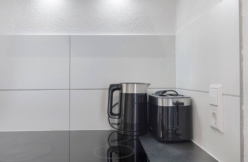Rielasingen-Worblingen Apartment | Apartment 'Monteure Wohnung Cristina' with Private Terrace and Wi-Fi