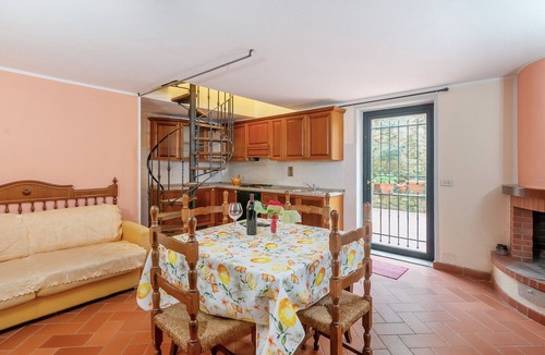 Pian di Sco Apartment | Apartment 'La Chiocciola' with Shared Pool, Shared Terrace and Wi-Fi