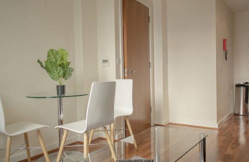 St Luke's Apartment | Apartment ∙ 1 bedroom ∙ 2 guests