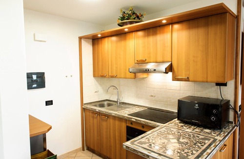 Teola Ski Chalet | Apartment 1 Shared Garden and Wi-Fi