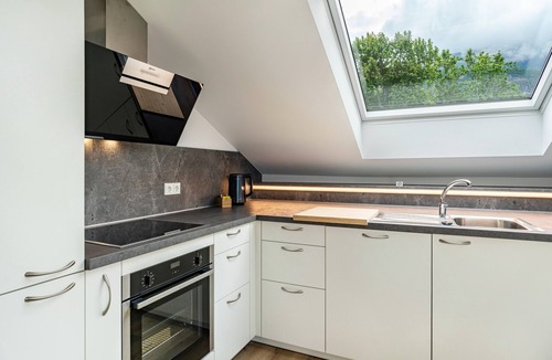 Auer Apartment | Apartment '1' with Mountain View, Wi-Fi and Air Conditioning