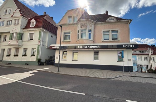 Gemarkung Tailfingen Apartment | Apartment '1' with Shared Terrace and Wi-Fi