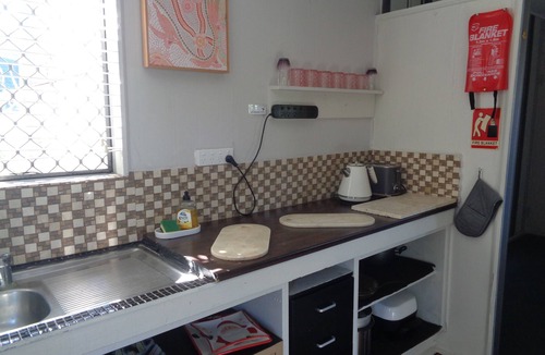 Wulguru Apartment | APARTMENT 1B SECOND FLOOR- GUESTS apartment 1a ground floor -management