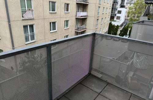 Floridsdorf Apartment | Apartment 1BR, Train Station, Central, Modern