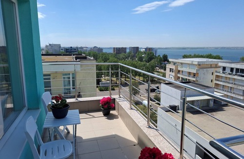 Constanta Apartment | Apartment 2 rooms, nearby the Sea, Lake & Beach, splendid view, WiFi, AC, TV.