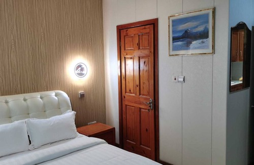 Cabrits Apartment | Apartment 2, Two-Bedroom Apartment With Queen Beds