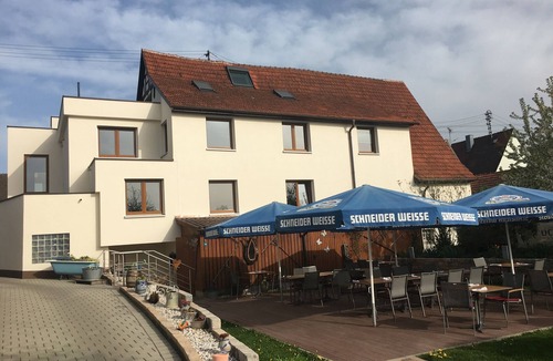 Moessingen Apartment | Apartment "2" with Shared Terrace and Wi-Fi