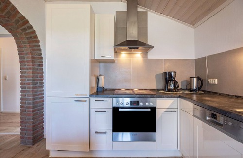 Bielenberg Apartment | Apartment '2' with Shared Garden