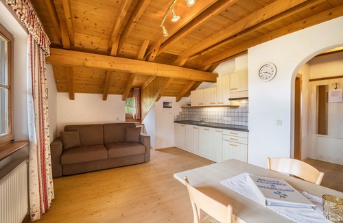 Valdaora di Sopra Apartment | Apartment '3' with Mountain View, Shared Garden and Wi-Fi