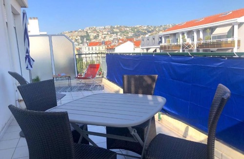 Liberation Apartment | APARTMENT 33m2 WITH TERRACE QUARTIER LIBERATION