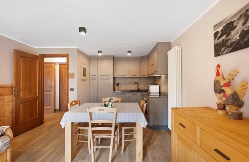 Cogne Apartment | Apartment '4061 Maison Gerard - Roccia Viva' with Mountain View, Shared Garden and Wi-Fi