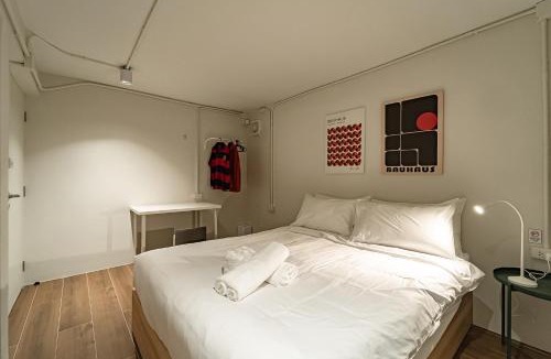 Ratchadaphisek Apartment | Apartment - 5 mins from MRT Huai Khwang