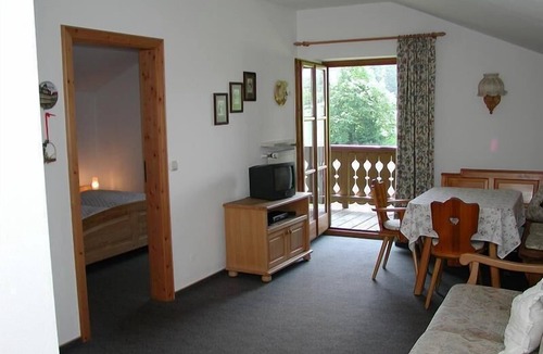 Weissbach Apartment | Apartment 5 with balcony and garden view, 40 sqm, 1 bedroom