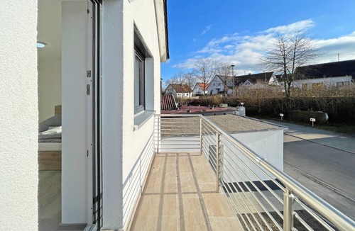 Ichenhausen Apartment | Apartment '5' with Private Terrace, Shared Garden and Wi-Fi