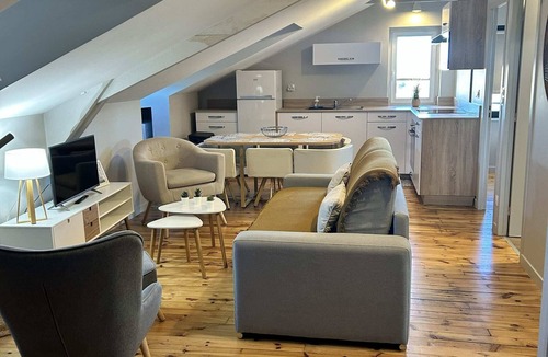 Chatel-Guyon Apartment | Apartment 6 people air-conditioned family type 2 bedrooms + sofa bed Puy de Dôme 302