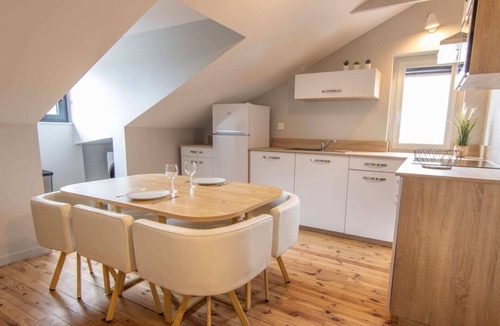 Chatel-Guyon Apartment | Apartment 6 people air-conditioned family type 2 bedrooms + sofa bed Puy de Dôme 302