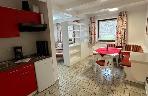 Anzenbach Apartment | Apartment 6 with balcony and stunning mountain views
