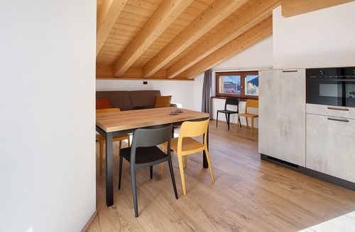 Isolaccia Apartment | Apartment '6' with Mountain View, Shared Garden and Wi-Fi