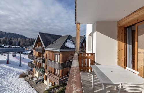 Les Esserts Apartment | Apartment '8 Guests – At the Foot of the Slopes' with Mountain View and Private Terrace