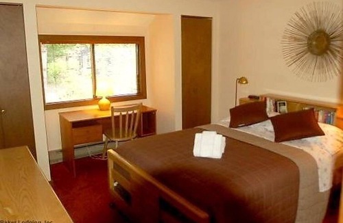 Glacier Apartment | Apartment 85SW Deluxe Family Condo w/ Balcony in Mount Baker/Glacier - 4 persons, 2 bedrooms