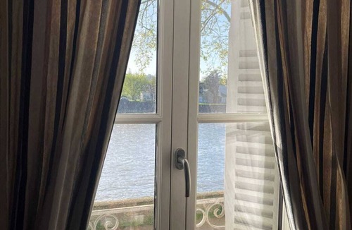 Chatellerault Apartment | Apartment 80, 5* furnished tourist apartment - Vienne view