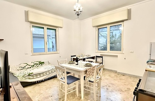 Noicattaro Apartment | Apartment 'A Due Passi Da Bari - La Casa Della' with Balcony, Wi-Fi and Air Conditioning