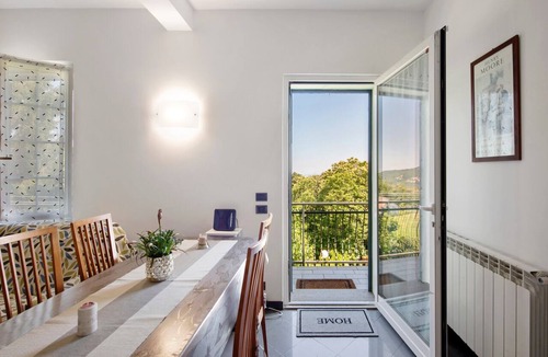 Stella Apartment | Apartment 'Ai Campi' with Private Garden, Balcony and Wi-Fi