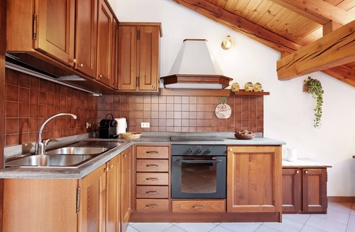 Saint-Pierre Apartment | Apartment 'A1' with Mountain View, Shared Garden and Wi-Fi