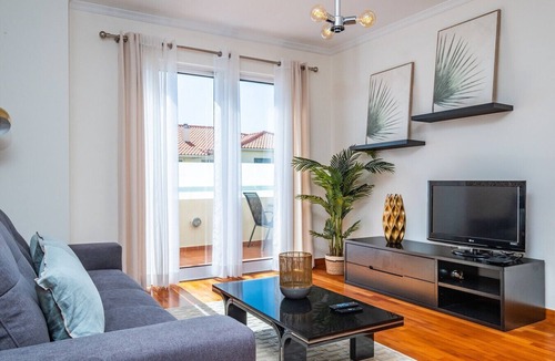 Canico Apartment | Apartment 'Accommodation By Caniço Vip' with Balcony and Wi-Fi