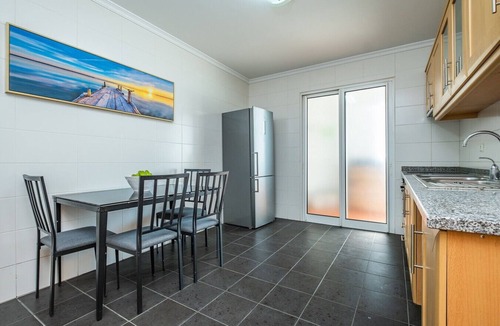 Canico Apartment | Apartment 'Accommodation By Caniço Vip' with Balcony and Wi-Fi