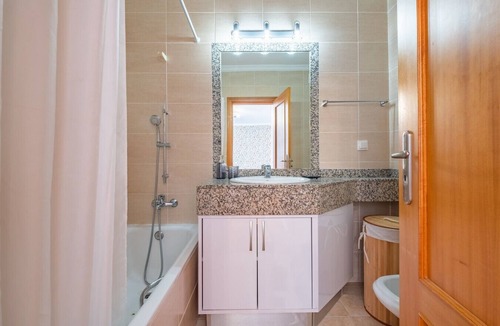 Canico Apartment | Apartment 'Accommodation By Caniço Vip' with Balcony and Wi-Fi
