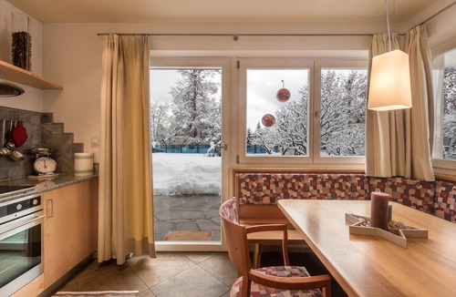 Collalbo Apartment | Apartment Africa in Villa Anina with Pool, Wellness Area