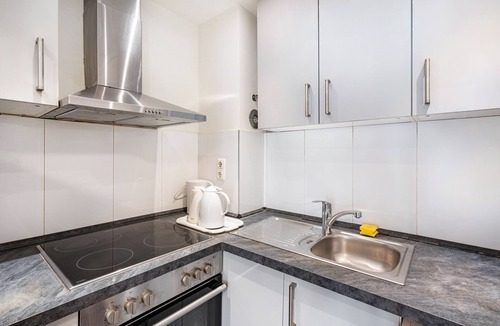 Ludwigsvorstadt-Kliniken Apartment | Apartment 'Aldars 10' with Balcony, Wi-Fi and Air Conditioning
