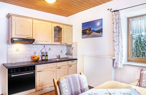 Untergrainau Apartment | Apartment "Alpspitze" with Mountain View, Balcony & Wi-Fi