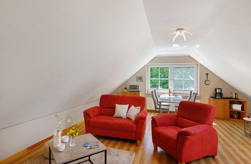 Muritz Apartment | Apartment 'Am Fischadlerhorst' with Shared Terrace, Shared Garden and Wi-Fi