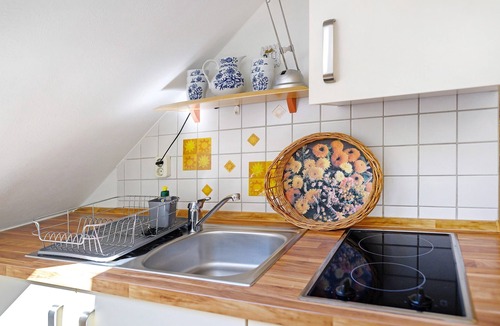 Muritz Apartment | Apartment 'Am Fischadlerhorst' with Shared Terrace, Shared Garden and Wi-Fi