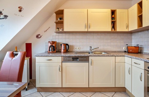 Luessow Apartment | Apartment 'am Weidenring' with Shared Garden and Wi-Fi