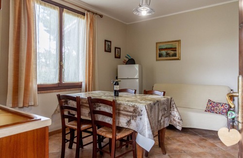 Principina a Mare Apartment | Apartment 'Amelia' with Shared Pool, Wi-Fi and Air Conditioning