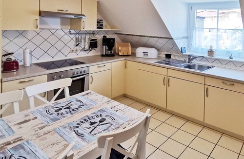 Schlutup Apartment | Apartment 'Ankerplatz in Lübeck' with Private Terrace and Wi-Fi