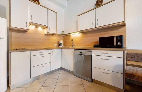 San Vigilio Apartment | Apartment 'Antersi Robbi' with Mountain View, Shared Garden and Wi-Fi