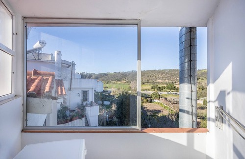 Odeceixe Apartment | Apartment 'Apartamento Amarelo T1' with Balcony and Wi-Fi