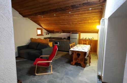Cogne House | Apartment 'Appartamento 3' with Balcony and Wi-Fi