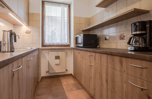 Livinallongo del Col di Lana Apartment | Apartment 'Appartamento Sass Bece' with Private Garden and Wi-Fi