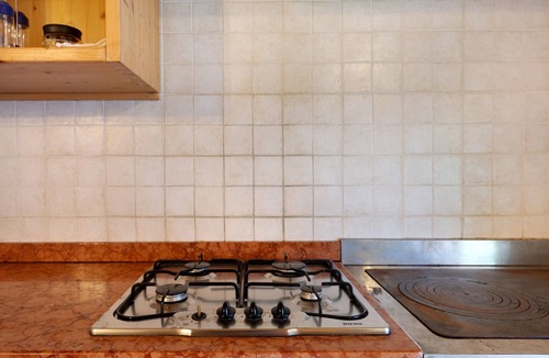 Caldes Apartment | Apartment 'Appartamento Sole' with Mountain View, Private Terrace and Wi-Fi