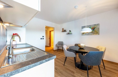 Nova Ponente Apartment | Apartment 'Appartement Annie' with Mountain View, Balcony and Wi-Fi