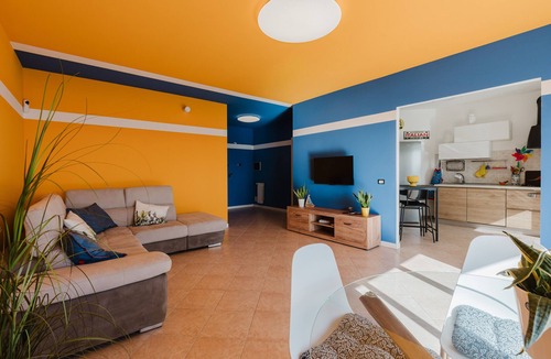 Marsala Apartment | Apartment 'Araba Fenice' with Sea View, Wi-Fi and Air Conditioning