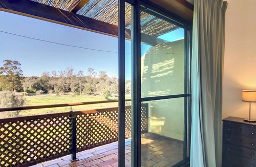 Monte Raposo Apartment | Apartment 'Arrancada 14' with Mountain View, Wi-Fi and Air Conditioning