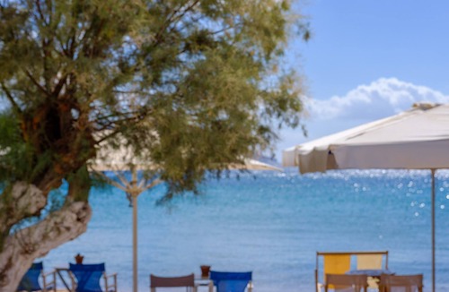 Psathi House | Apartment at 'Echinousa Kimolos Maisonette no1' Hotel with Mountain View