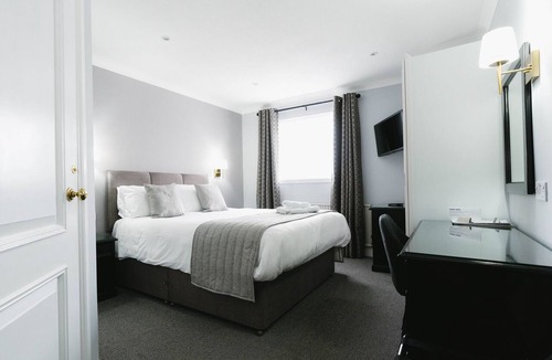 Ellon Apartment | Apartment at New Inn Hotel